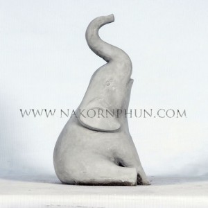 550_118_concrete_statute_modern_elephant_1