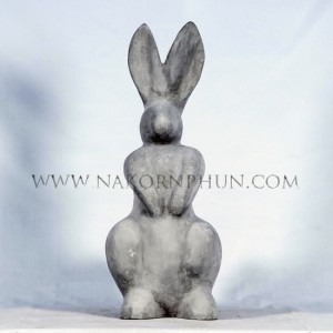 550_121_concrete_statute_rabbit_2